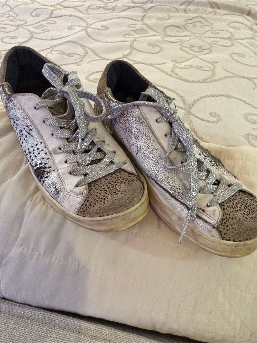 P448 Silver Glitter and Metallic Low-Top Women's Sneakers
